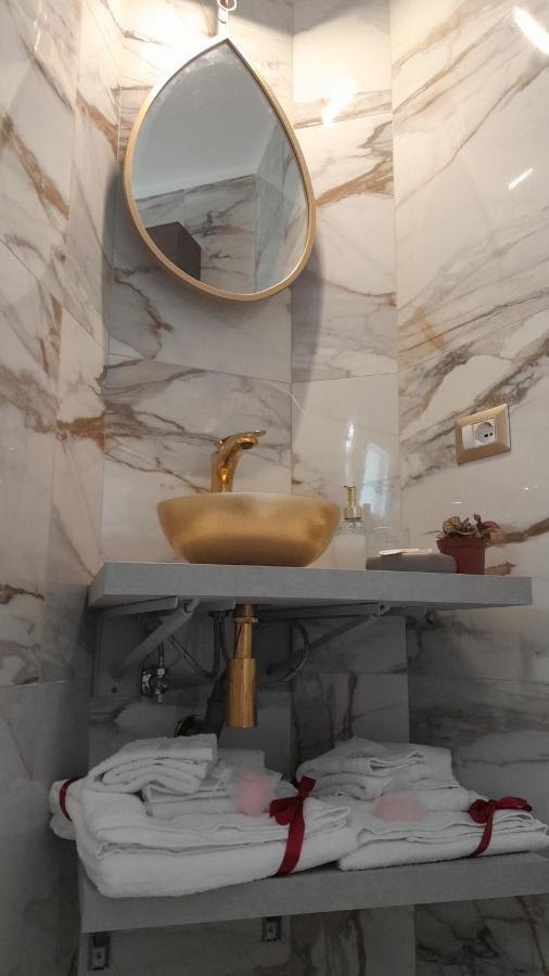 Bed and Breakfast La Dimora Di Re Idomeneo Lecce Exterior foto
