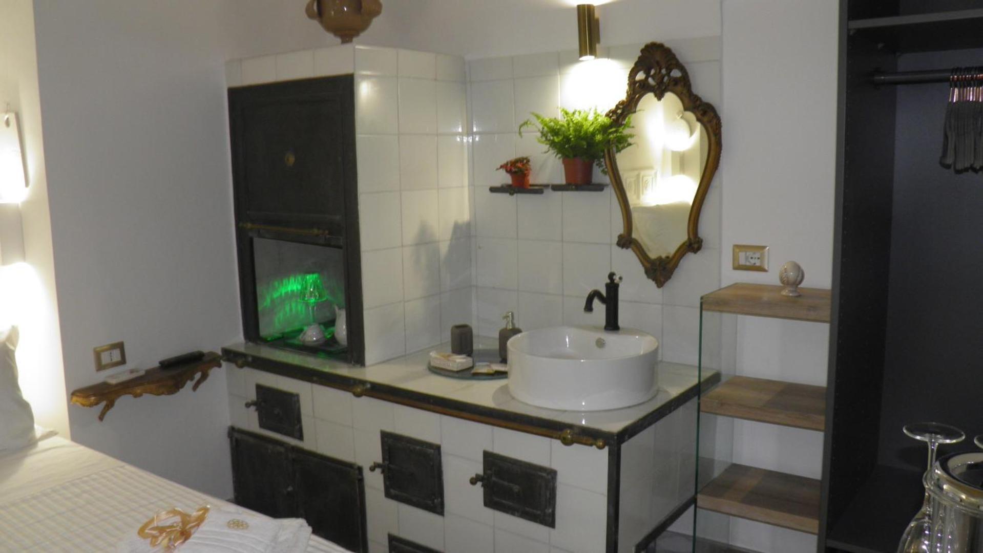 Bed and Breakfast La Dimora Di Re Idomeneo Lecce Exterior foto