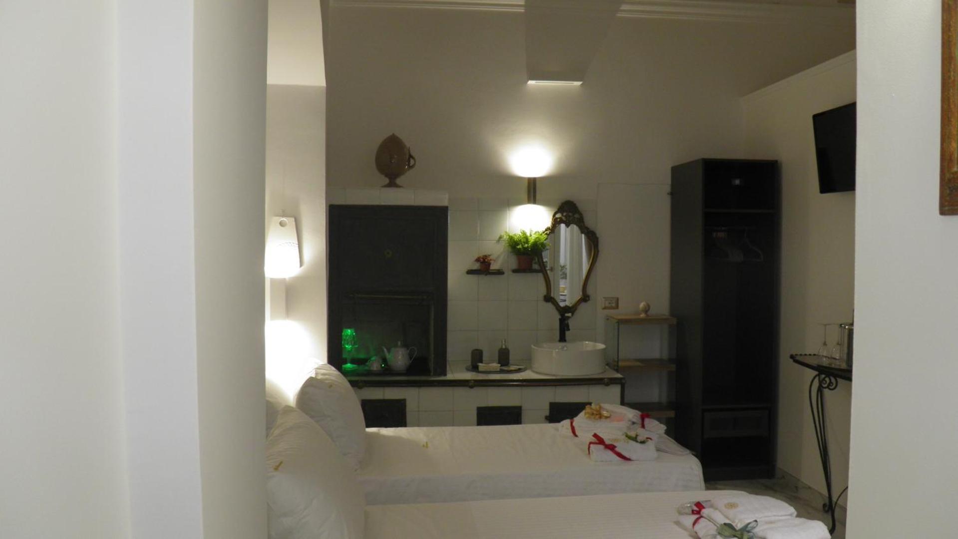 Bed and Breakfast La Dimora Di Re Idomeneo Lecce Exterior foto